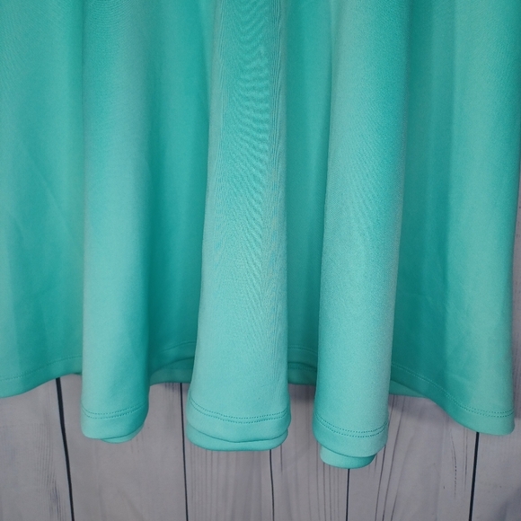 Charlotte Russe sleevless heart Cut out dress - Picture 3 of 11